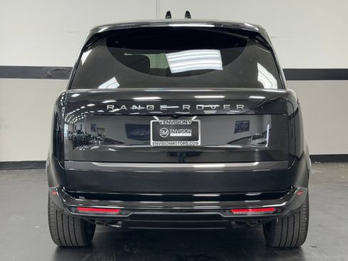 Used 2025 Land Rover Range Rover SE AWD/4WD image 12