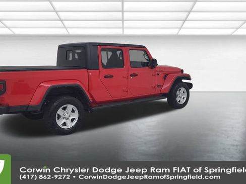 Used 2022 Jeep Gladiator Sport image 15
