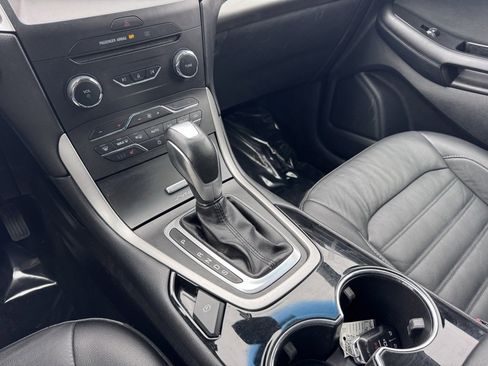 Used 2015 Ford Edge SEL w/ Equipment Group 201A image 32