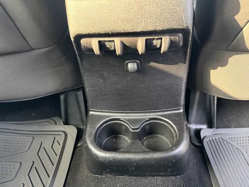 Used 2013 Jeep Wrangler Unlimited Sahara w/ Connectivity Group AWD/4WD image 33