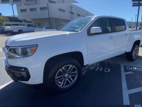 Used 2022 Chevrolet Colorado LT w/ LT Convenience Package image 4