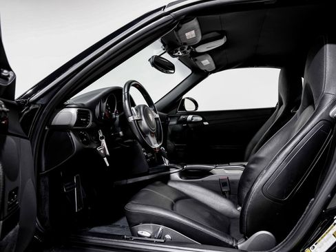 Used 2009 Porsche 911 Carrera RWD image 17
