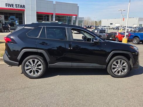 Used 2023 Toyota RAV4 XLE Premium image 13