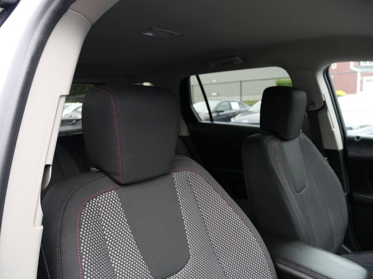 Used 2017 GMC Terrain SLE w/ Convenience Package AWD/4WD image 16