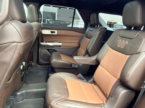 Used 2021 Ford Explorer King Ranch w/ Premium Technology Package AWD/4WD image 40