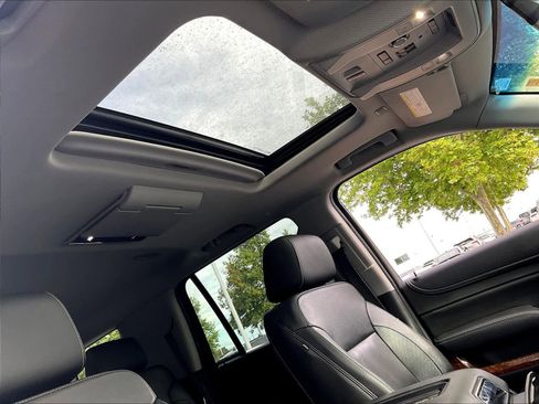 Used 2018 Chevrolet Tahoe Premier image 22