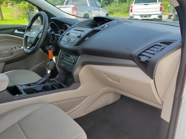 Used 2017 Ford Escape SE AWD/4WD image 19