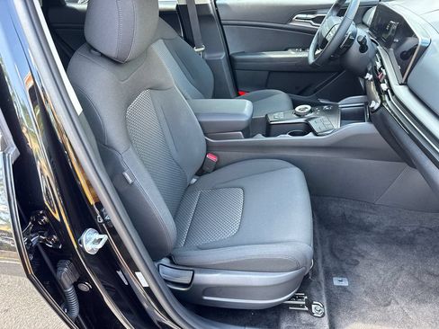 Used 2026 Kia Sportage LX FWD image 13