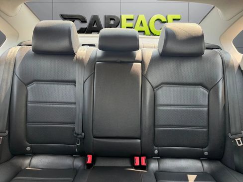 Used 2019 Volkswagen Passat 2.0T Wolfsburg FWD image 17