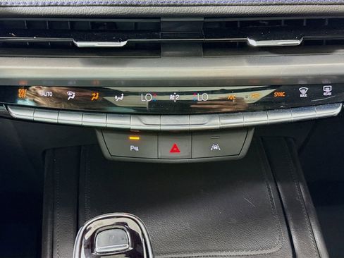 Used 2024 Cadillac XT4 Sport w/ Trailering Package AWD/4WD image 15