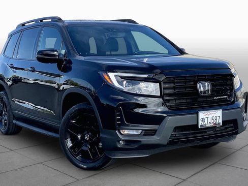 Used 2024 Honda Passport Black Edition image 2