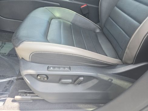 Used 2020 Volkswagen Atlas Cross Sport SEL Premium AWD/4WD image 29