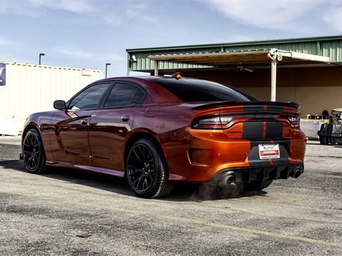 Used 2022 Dodge Charger R/T w/ Blacktop Package image 7