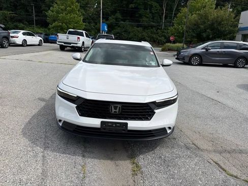 Used 2024 Honda Accord EX image 16
