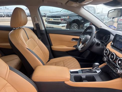Used 2024 Nissan Sentra SV w/ SV Premium Package FWD image 22