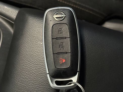 Used 2025 Nissan Kicks SV FWD image 17