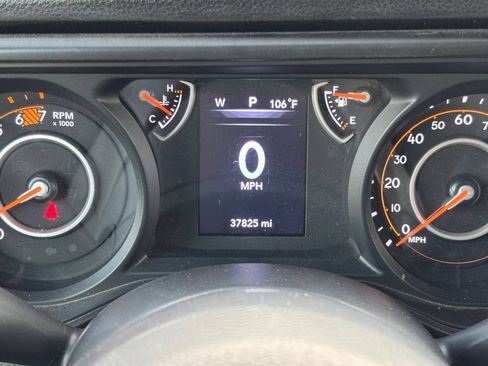 Used 2025 Jeep Wrangler Unlimited Sport AWD/4WD image 39