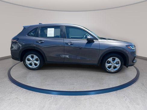 Used 2023 Honda HR-V LX image 4