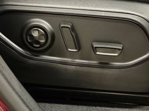 Used 2023 Jeep Grand Cherokee Limited AWD/4WD image 22