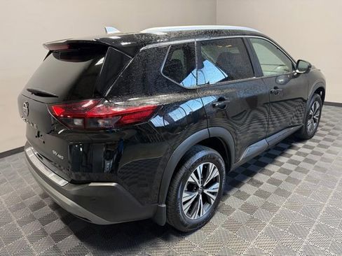 Used 2021 Nissan Rogue SV w/ Premium Package image 8