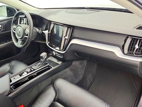 Used 2020 Volvo V60 T5 Cross Country w/ Protection Package image 25