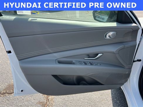 Certified 2025 Hyundai Elantra SEL image 10