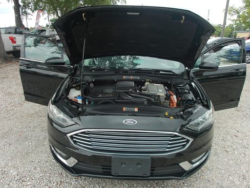 Used 2017 Ford Fusion SE w/ Equipment Group 601A FWD image 38