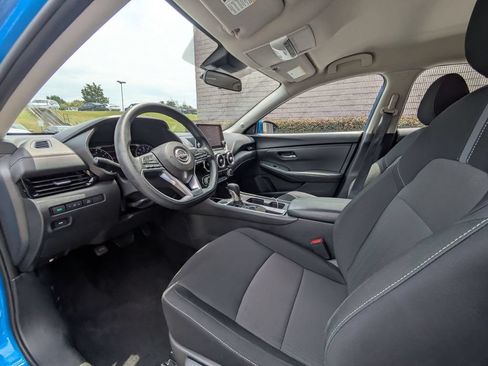 Used 2025 Nissan Sentra SV FWD image 15