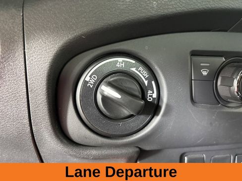 Used 2024 Nissan Frontier PRO-4X w/ Technology Package AWD/4WD image 14