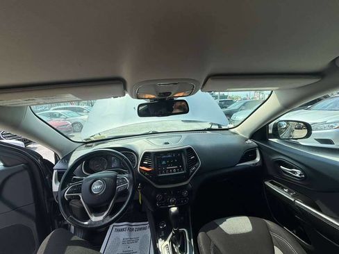 Used 2014 Jeep Cherokee Latitude w/ Cold Weather Group image 20