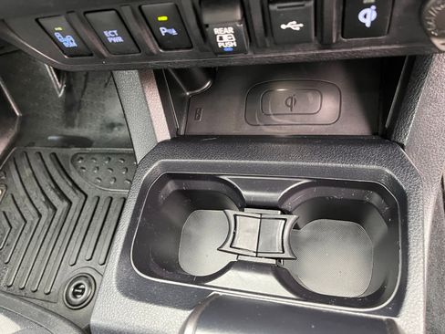 Used 2020 Toyota Tacoma TRD Off-Road image 37