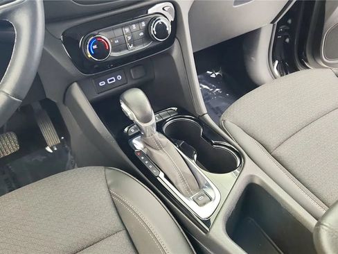 Used 2023 Buick Encore GX Preferred FWD image 34