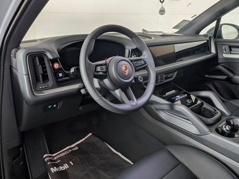 New 2026 Porsche Cayenne image 4