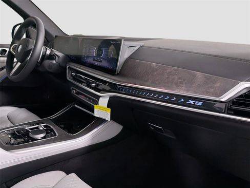 New 2026 BMW X5 xDrive50e w/ M Sport Package AWD/4WD image 29
