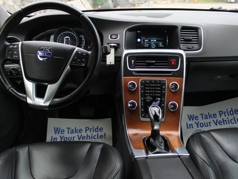 Used 2017 Volvo S60 T5 Inscription Platinum AWD/4WD image 19