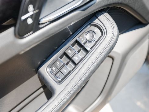 Certified 2026 Porsche Macan AWD/4WD image 22