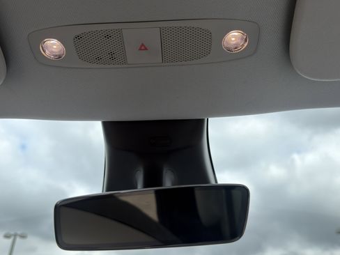 Used 2021 Tesla Model Y Long Range image 61