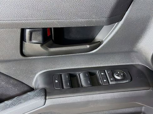 Used 2024 Toyota Tacoma SR5 AWD/4WD image 17