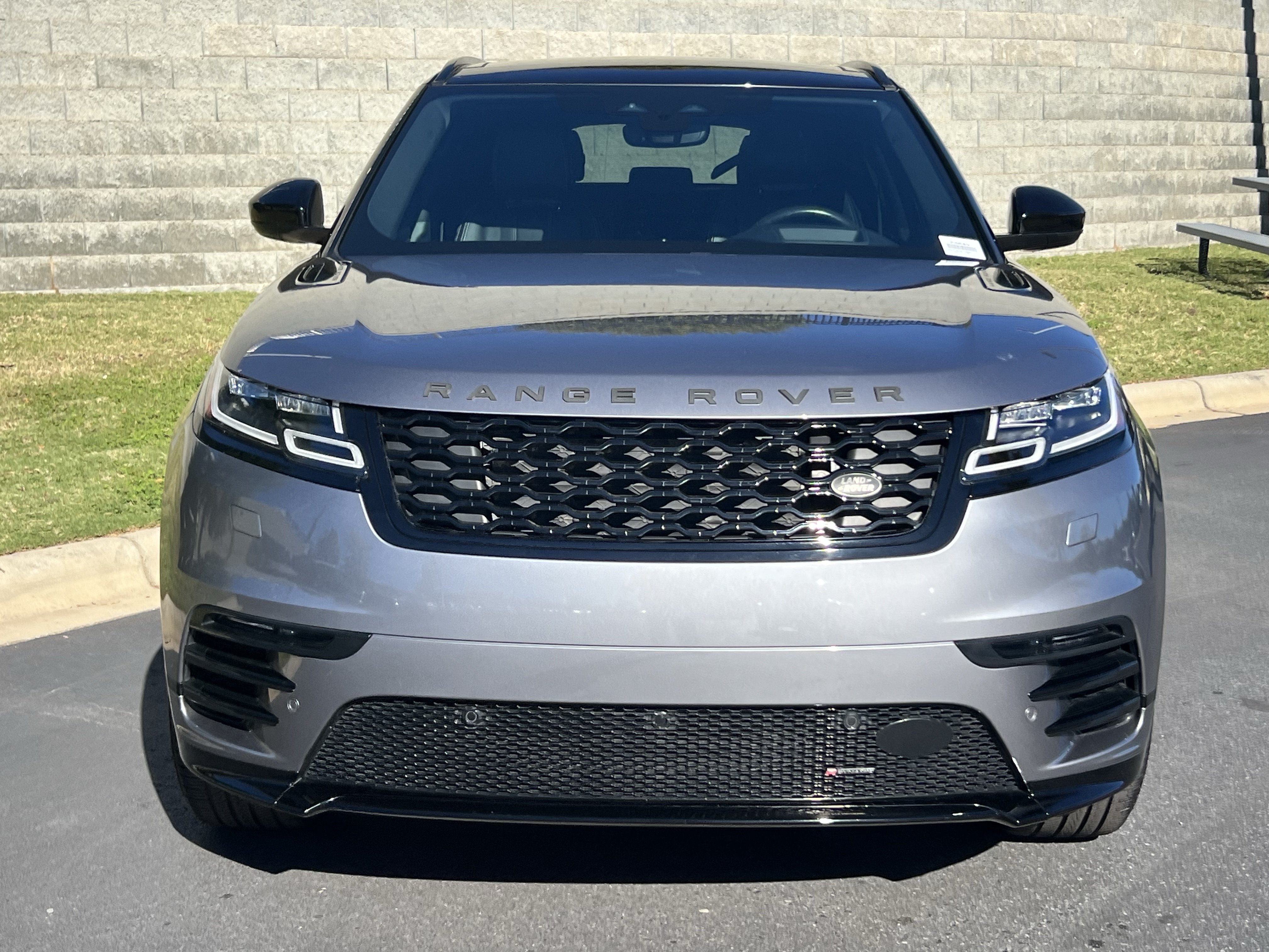 Certified 2023 Land Rover Range Rover Velar R-Dynamic S AWD/4WD image 10