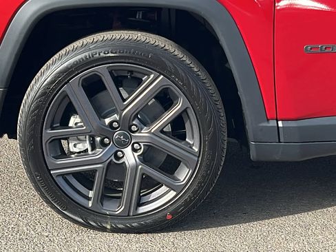 New 2026 Jeep Compass Limited image 9