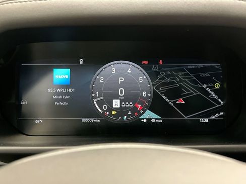 New 2026 Land Rover Defender 110 S AWD/4WD image 24