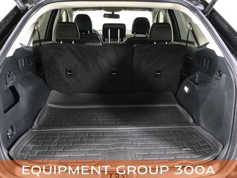 Used 2018 Ford Edge Titanium w/ Technology Package FWD image 14