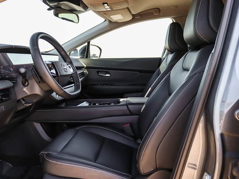 Used 2025 Nissan Murano SV AWD/4WD image 17