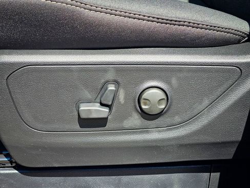 New 2026 RAM 1500 4x4 Crew Cab image 15