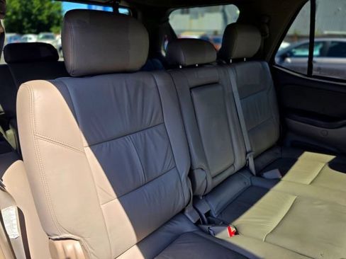 Used 2007 Toyota Sequoia SR5 AWD/4WD image 47