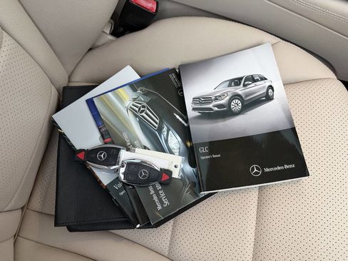 Used 2016 Mercedes-Benz GLC 300 image 30