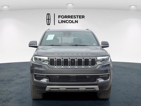 Used 2022 Jeep Wagoneer Series III w/ Premium Group I image 8