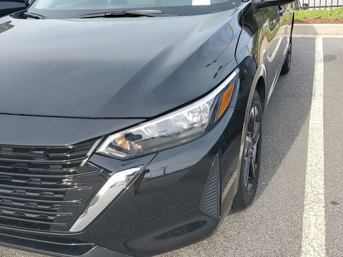 Used 2025 Nissan Sentra SV image 4