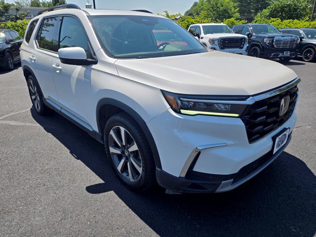 Used 2023 Honda Pilot Touring image 7