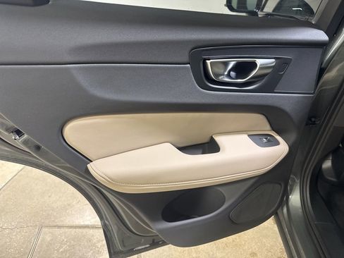 New 2026 Volvo XC60 B5 Plus w/ Climate Package image 20